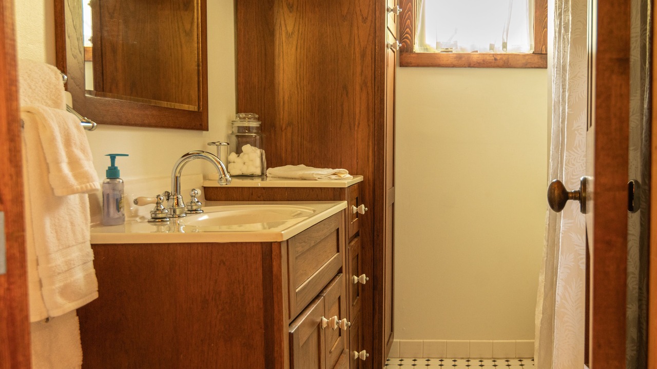 Photo of Bathroom in Candler