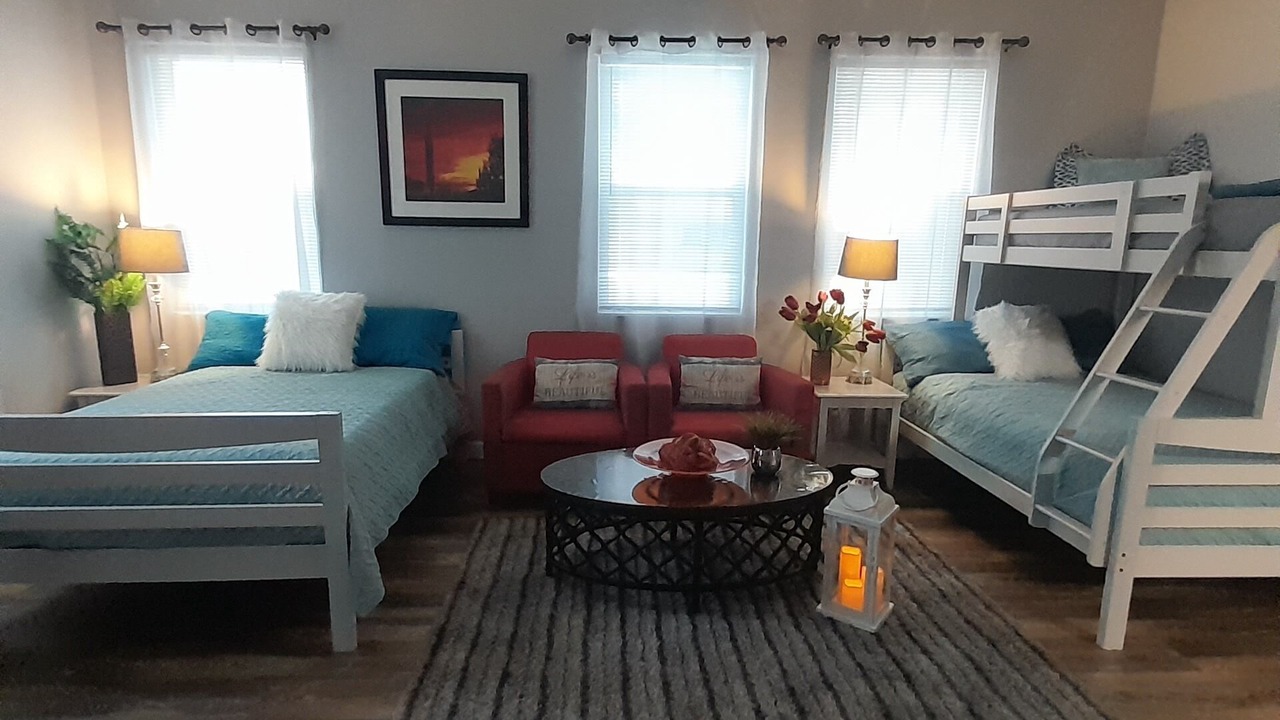 Photo of Bedroom in Hermosa Village