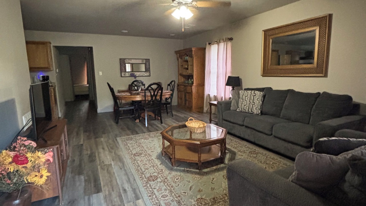 Photo of Livingroom in Russellville