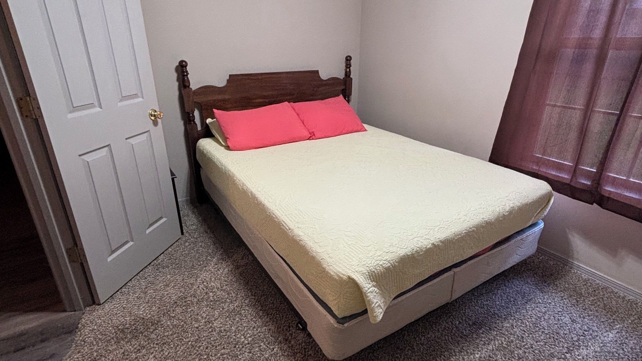 Photo of Bedroom in Russellville