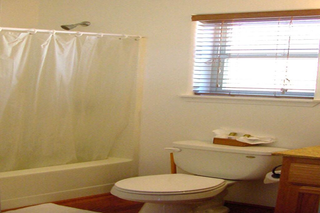 Photo of Bathroom in Mariposa
