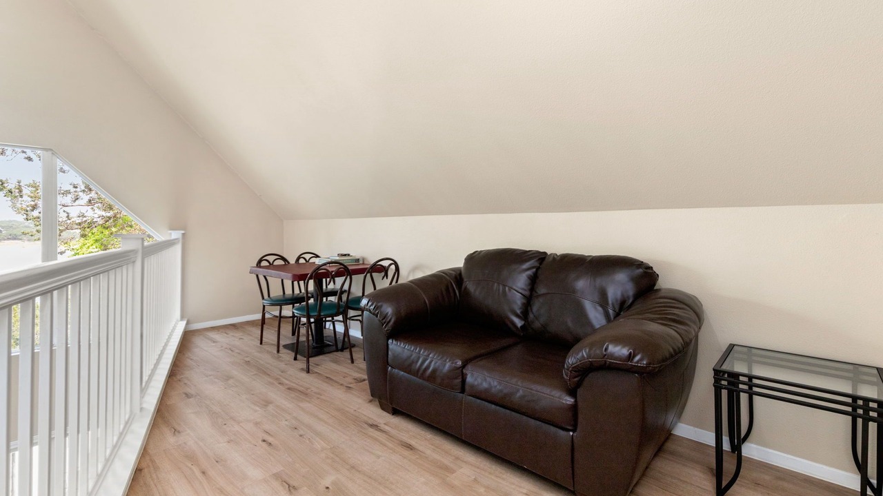 Photo of Livingroom in Canyon Lake