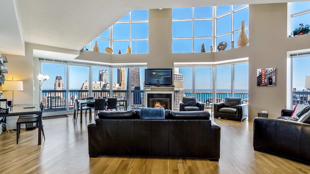 Photo of Patio Balcony in Downtown Chicago