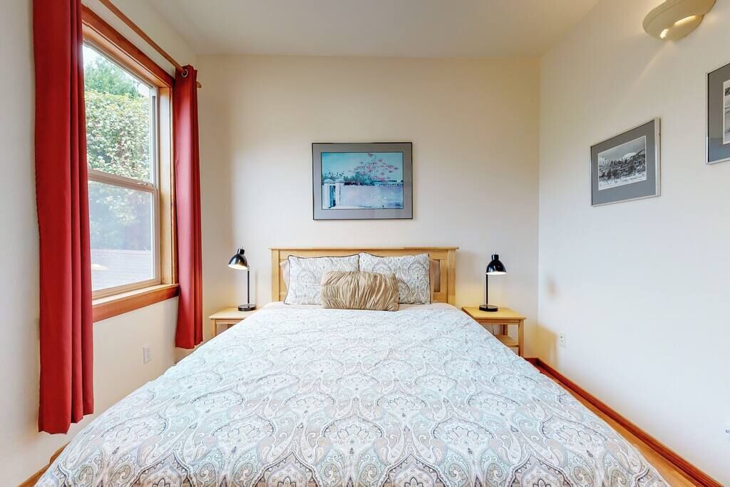 Photo of Bedroom in Arcata