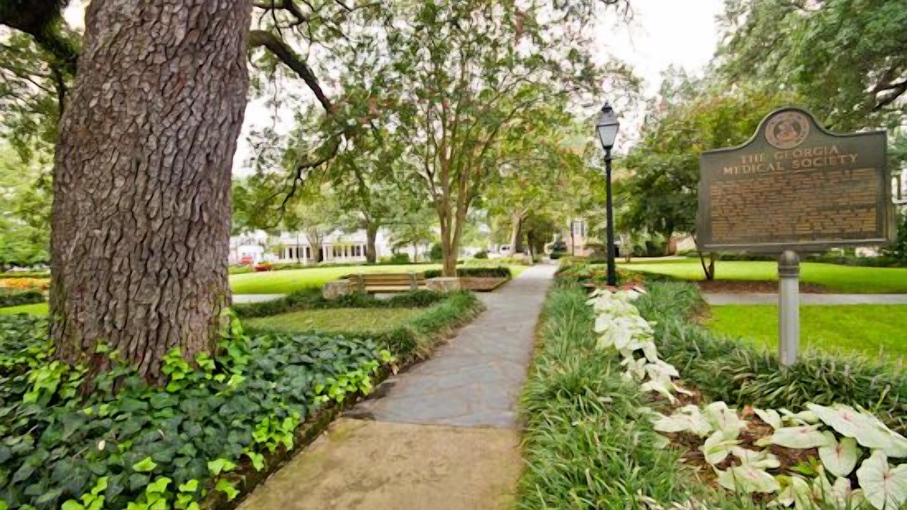 Photo of Others in Historic District - North