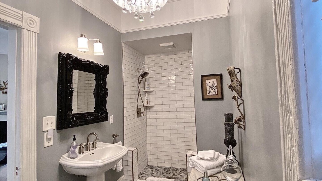 Photo of Others in Historic District - North