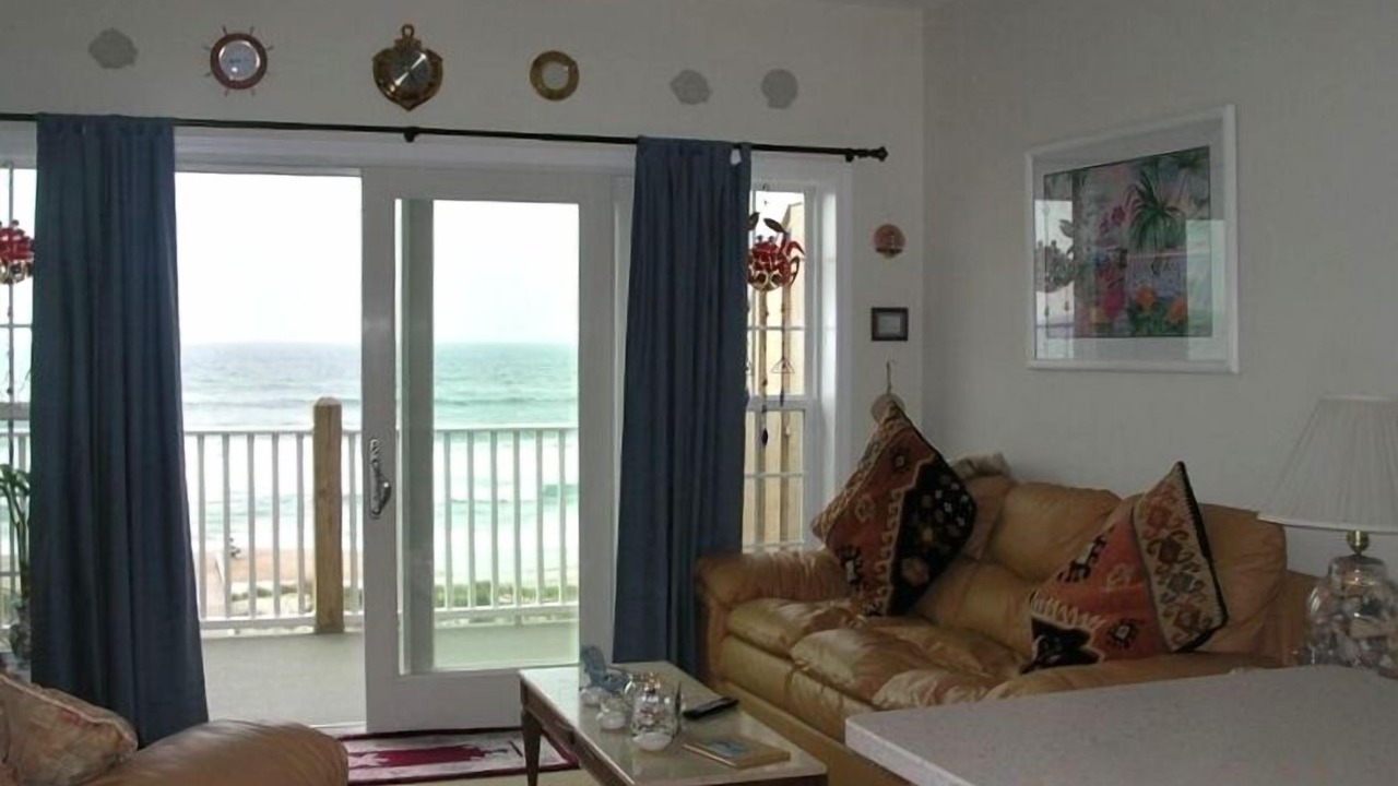 Photo of Livingroom in Hatteras