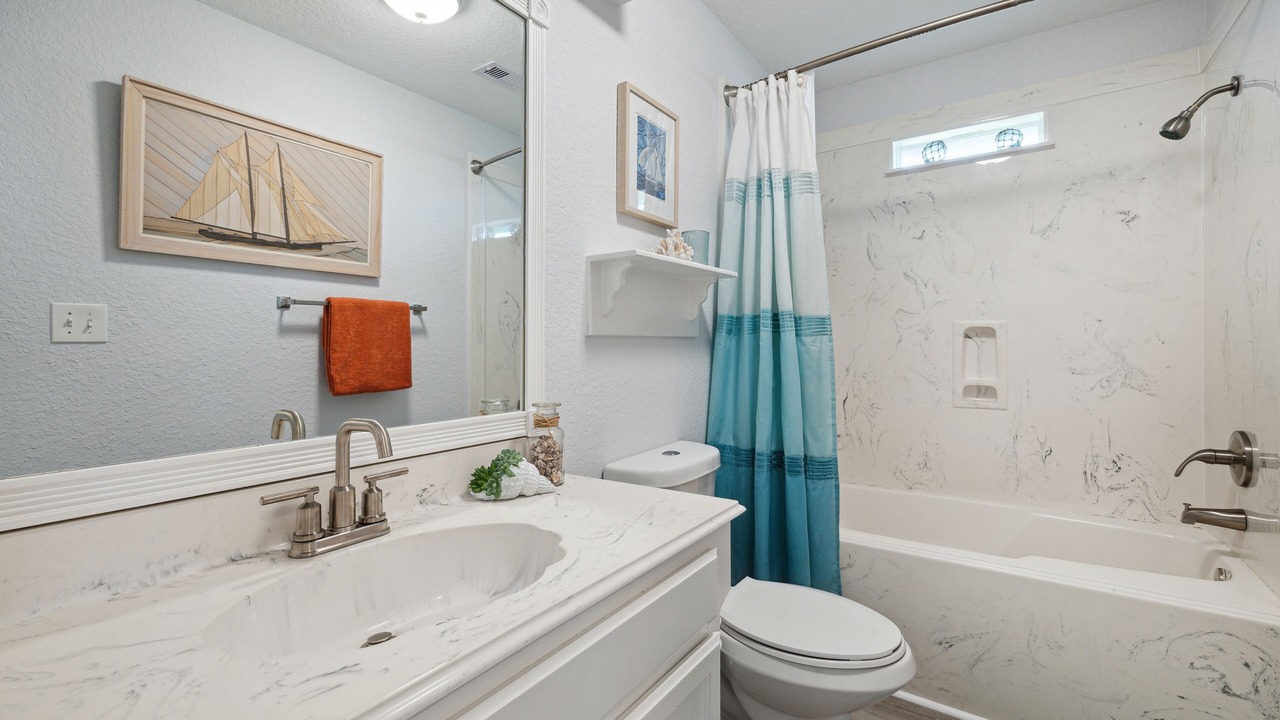 Photo of Bathroom in Surfside Beach