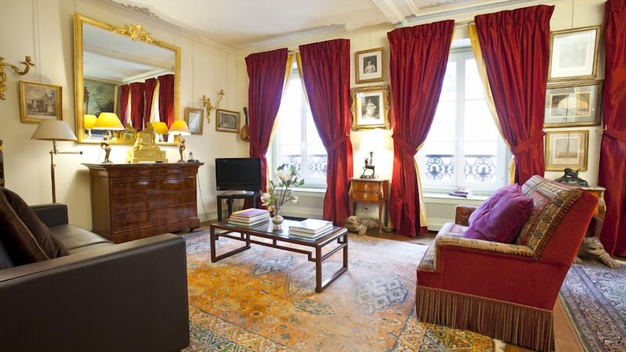Photo of Bedroom in 8th Arrondissement