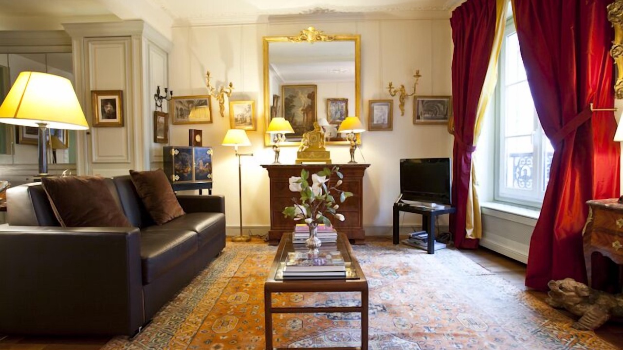 Photo of Others in 8th Arrondissement