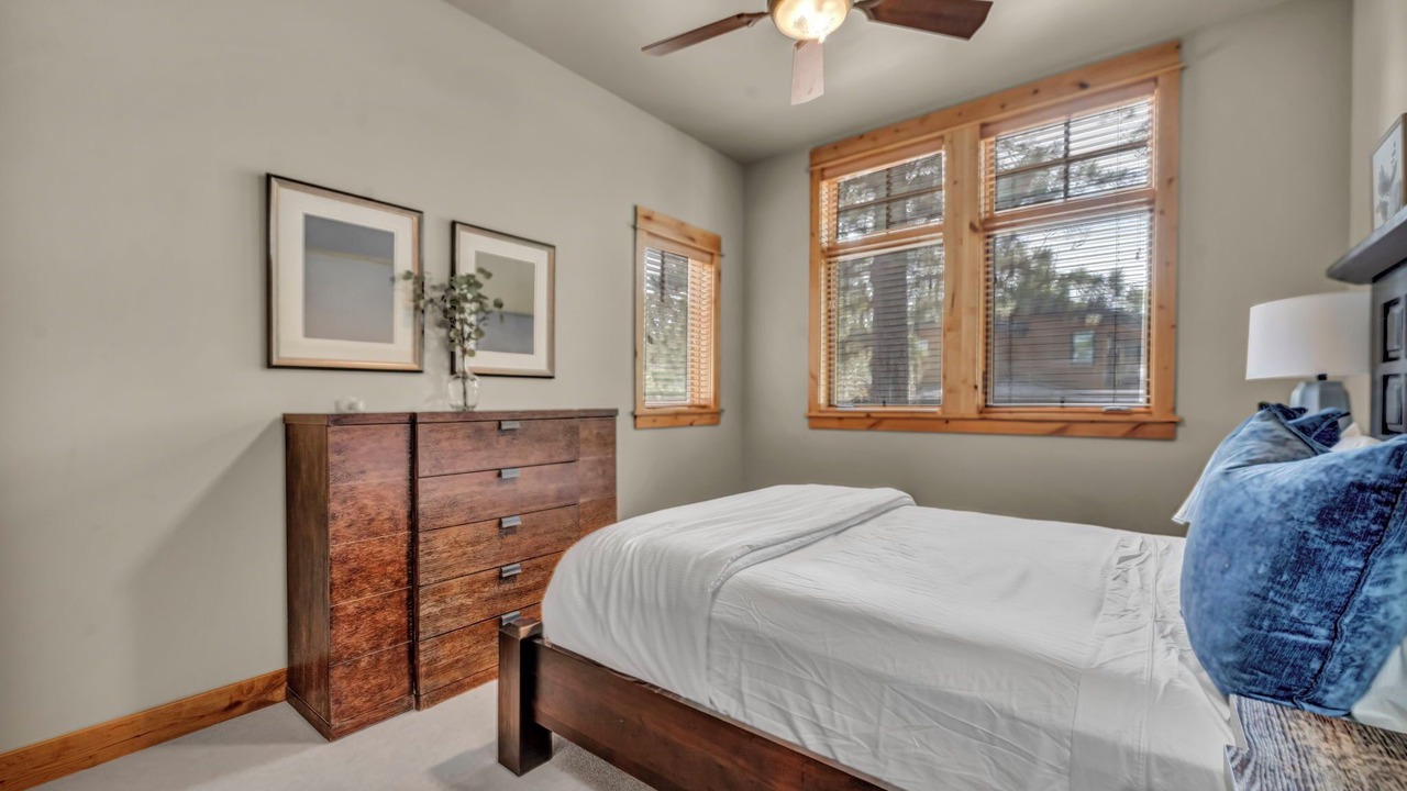 Photo of Bedroom in Ponderosa Palisades