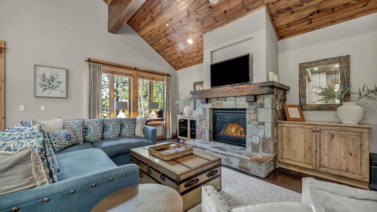 Photo of Livingroom in Ponderosa Palisades