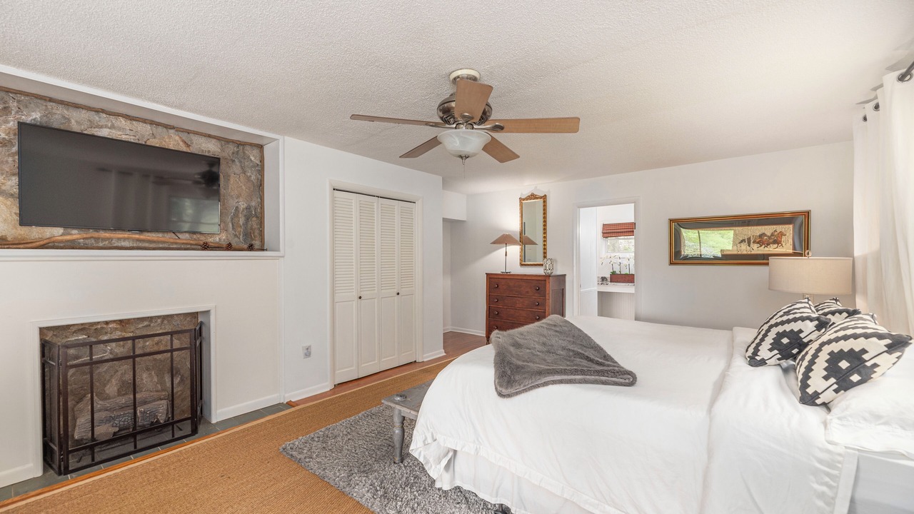 Photo of Bedroom in Waynesville