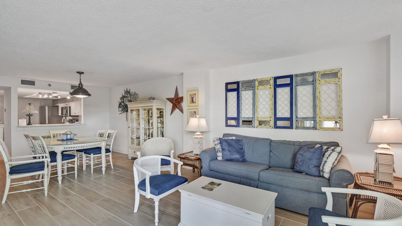 Photo of Livingroom in Saint Simons Island