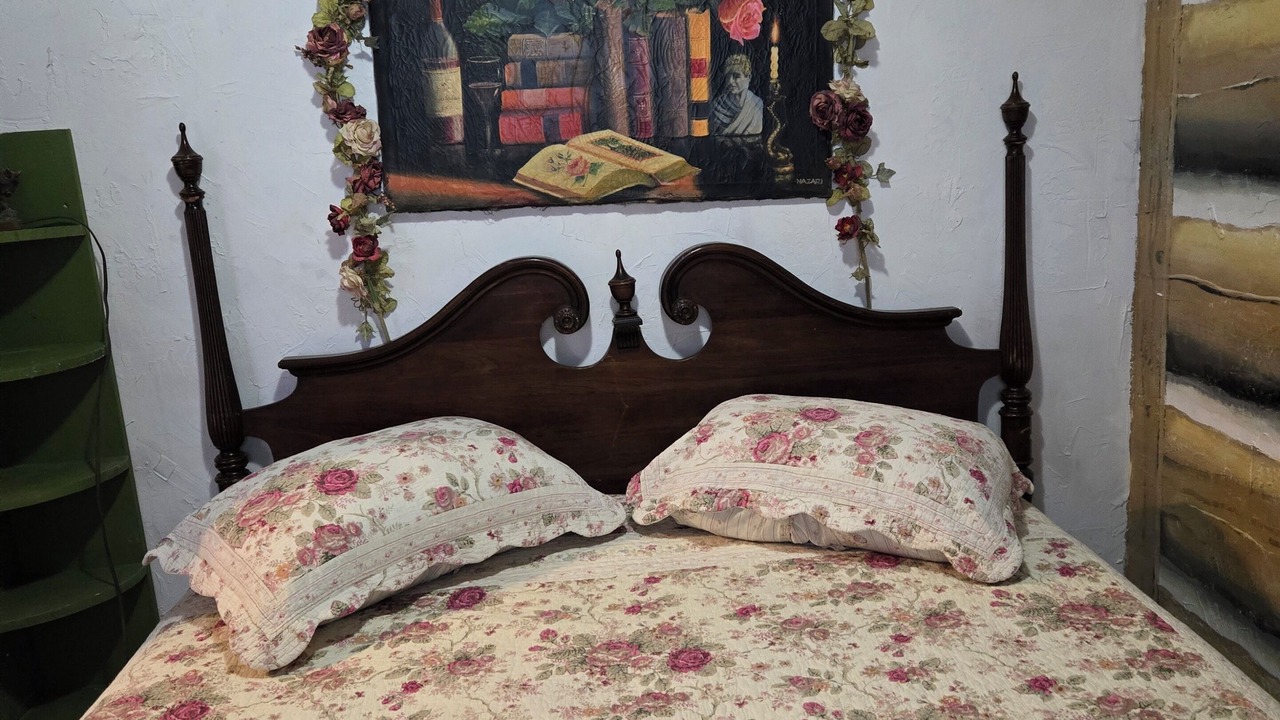 Photo of Bedroom in Mars Hill