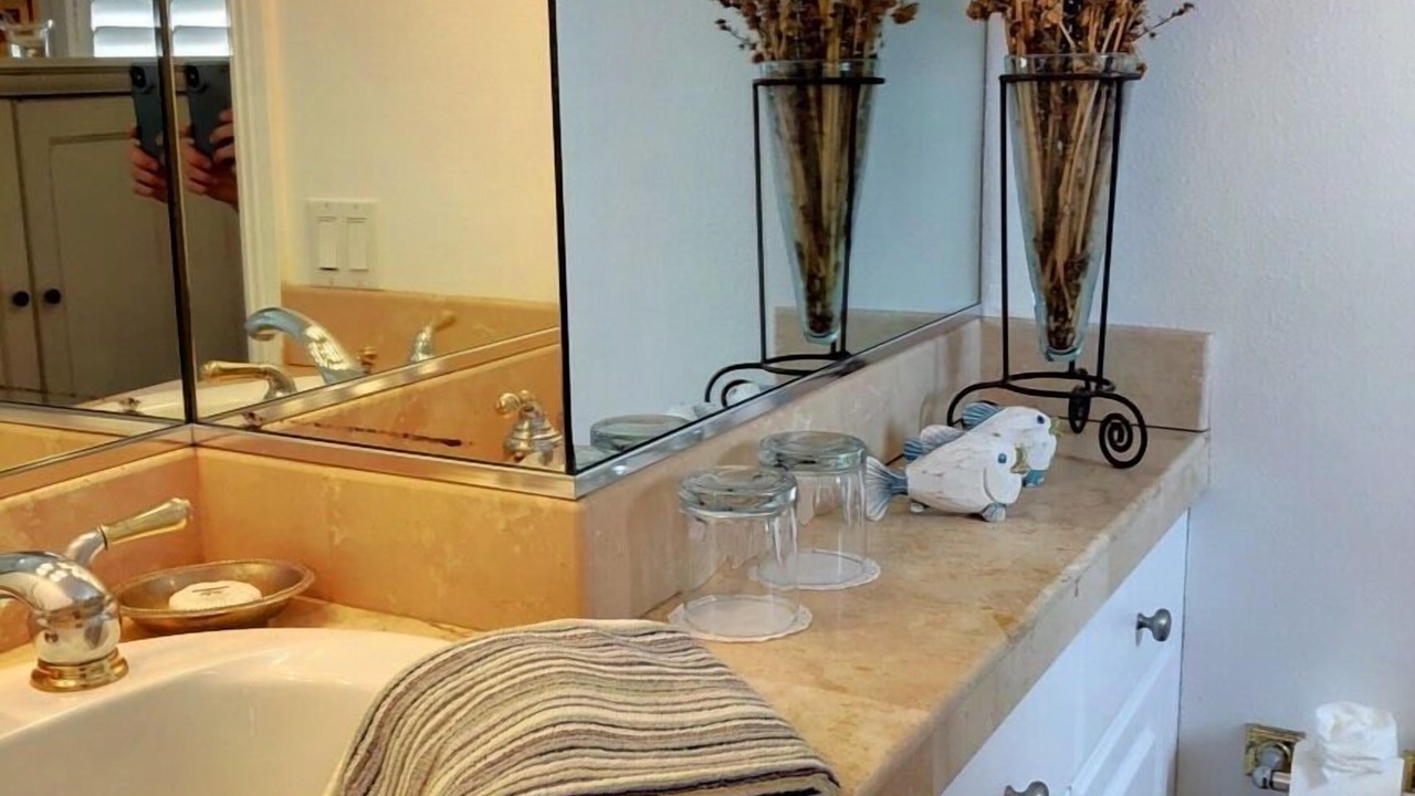 Photo of Bathroom in Balboa Peninsula