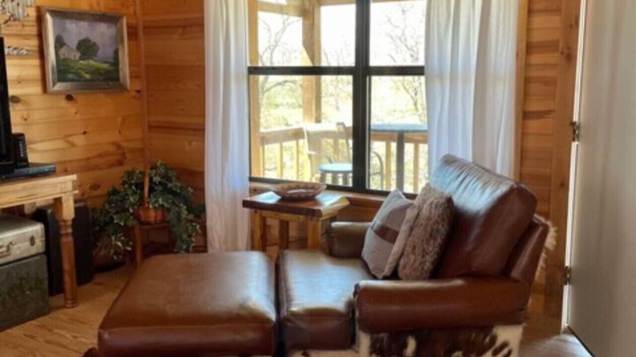 Photo of Livingroom in Fredericksburg