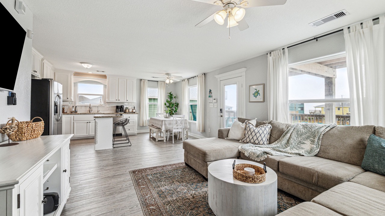 Photo of Livingroom in Surfside Beach