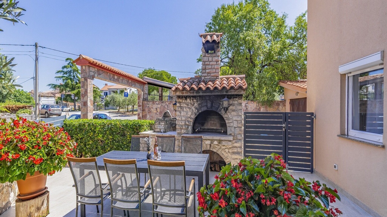 Photo of Patio Balcony in Peroj