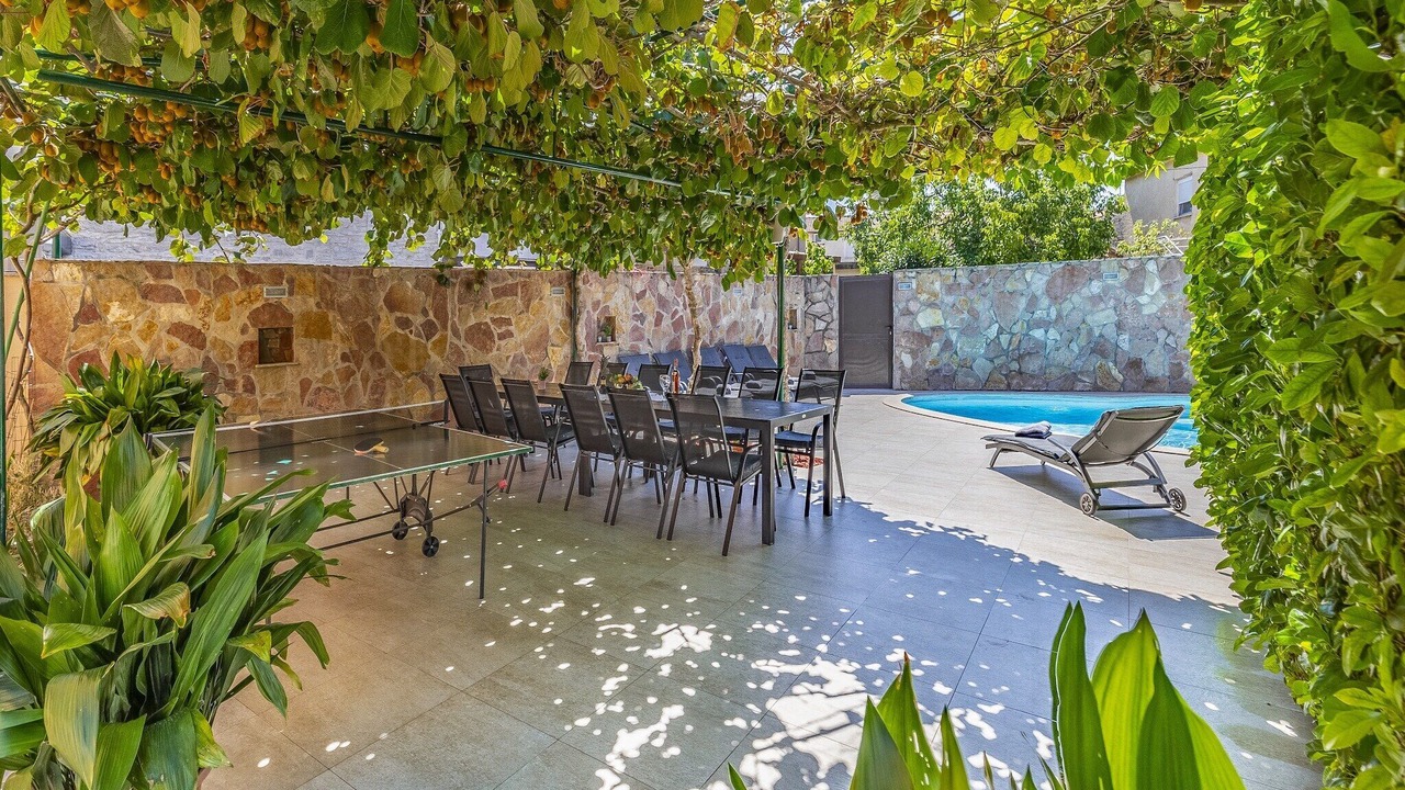 Photo of Patio Balcony in Peroj