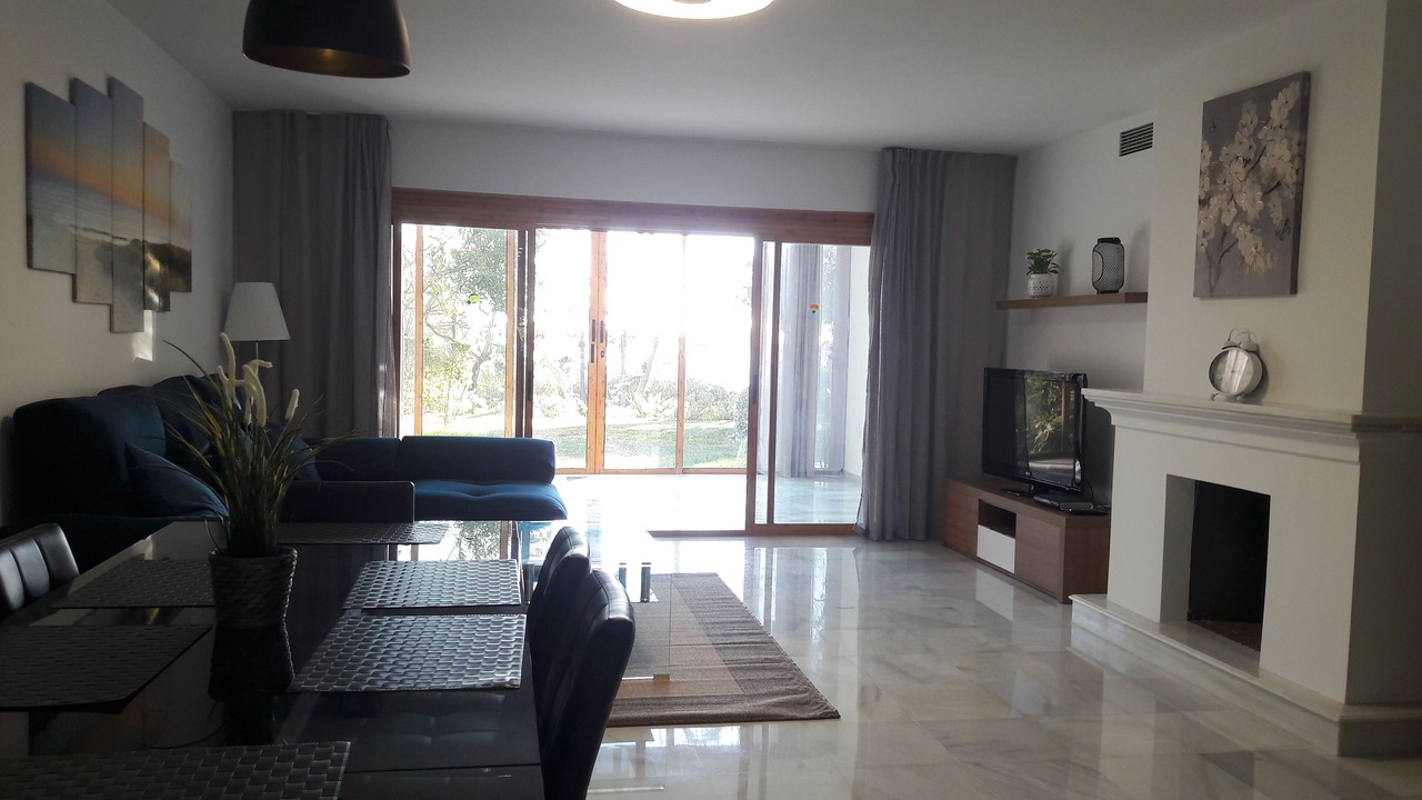 Photo of Livingroom in New Golden Mile