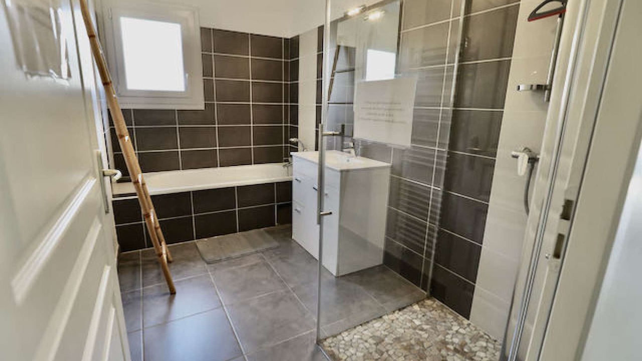 Photo of Bathroom in Sainte-Eulalie-en-Born