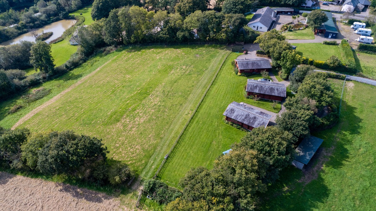 Photo of Others in Highampton