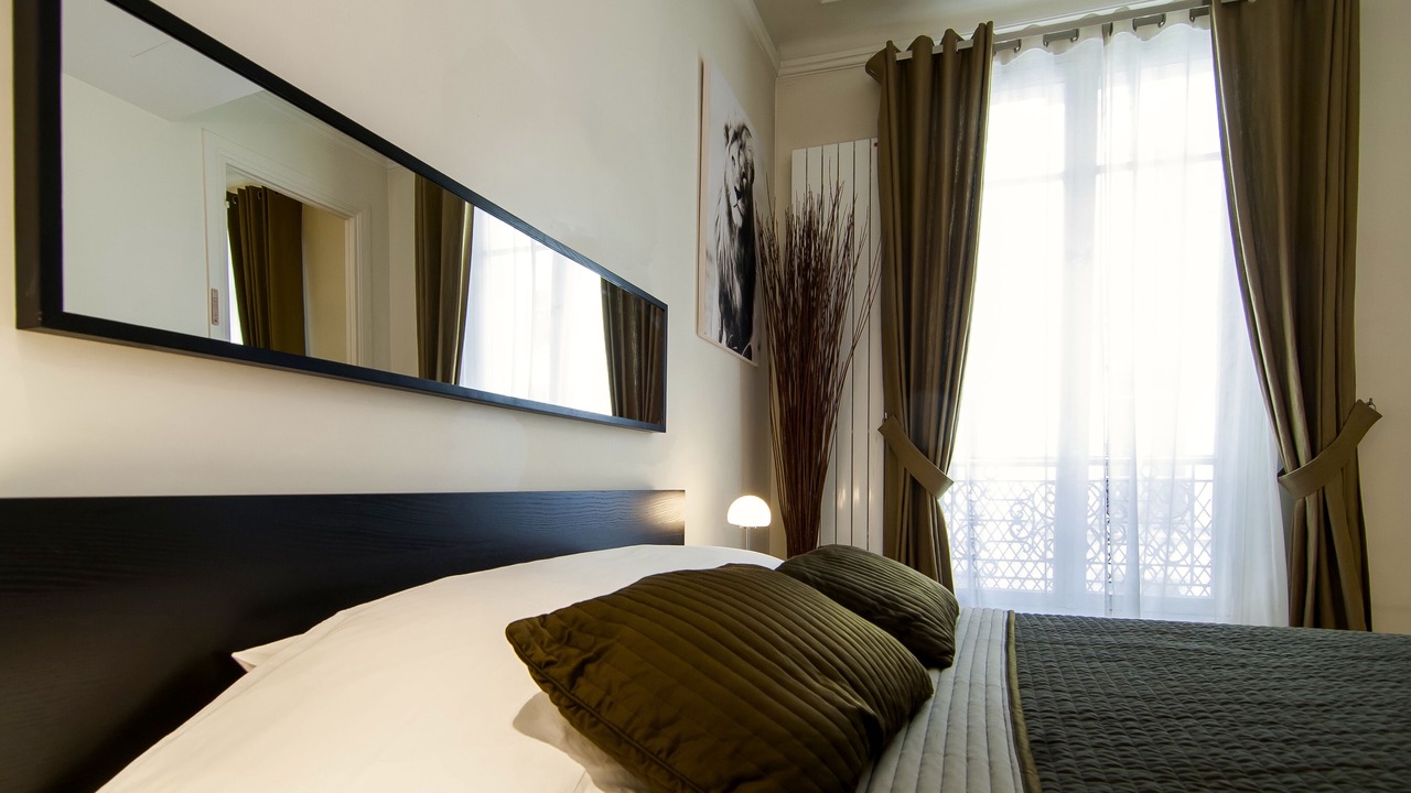 Photo of Bedroom in 6th Arrondissement