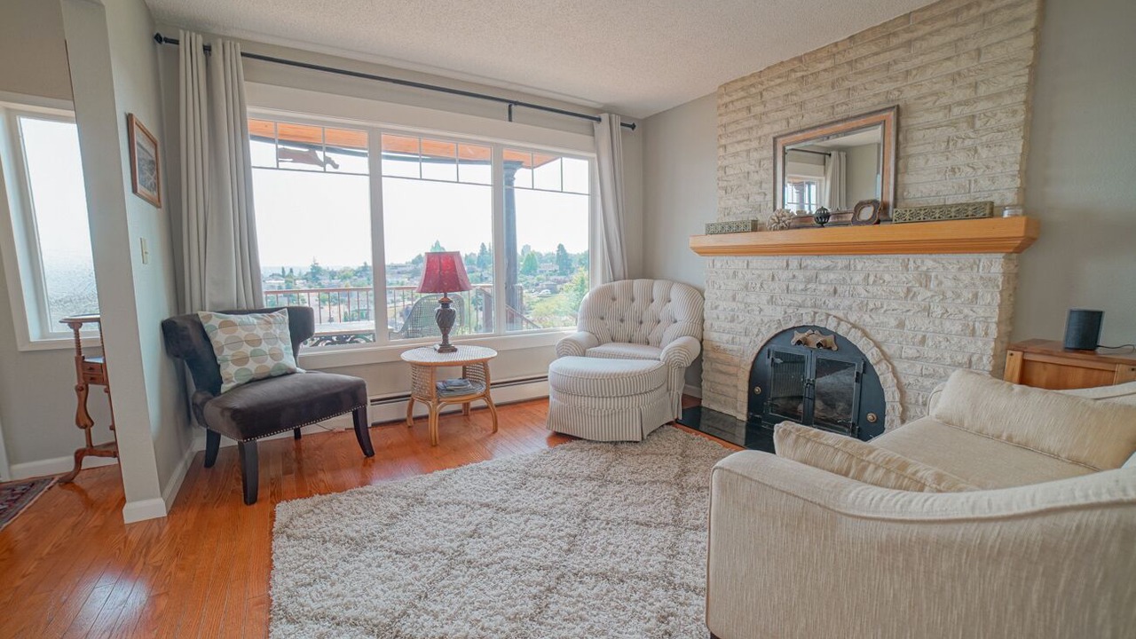 Photo of Livingroom in North End