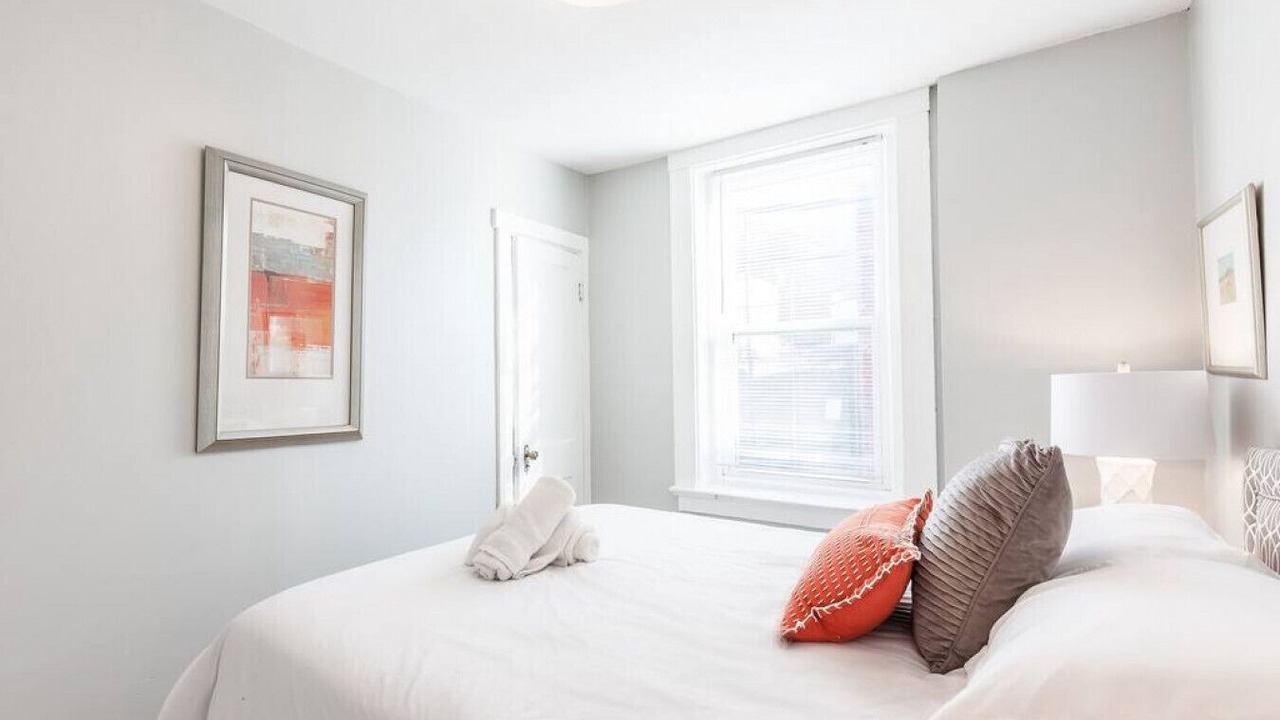 Photo of Bedroom in Mount Auburn