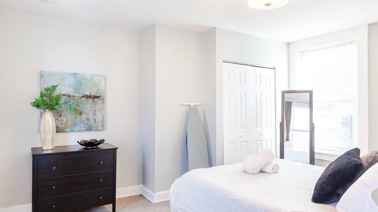 Photo of Bedroom in Mount Auburn