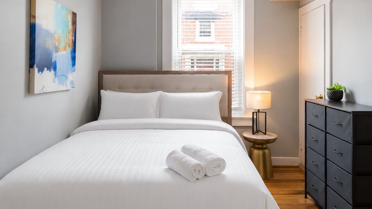 Photo of Bedroom in Mount Auburn