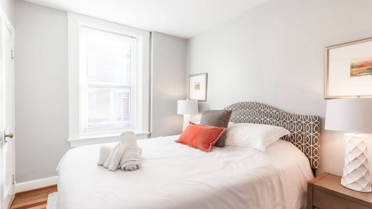 Photo of Bedroom in Mount Auburn