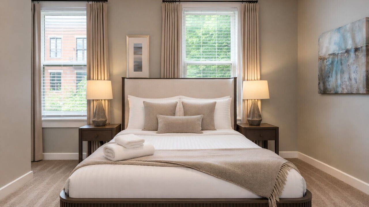 Photo of Bedroom in Mount Auburn