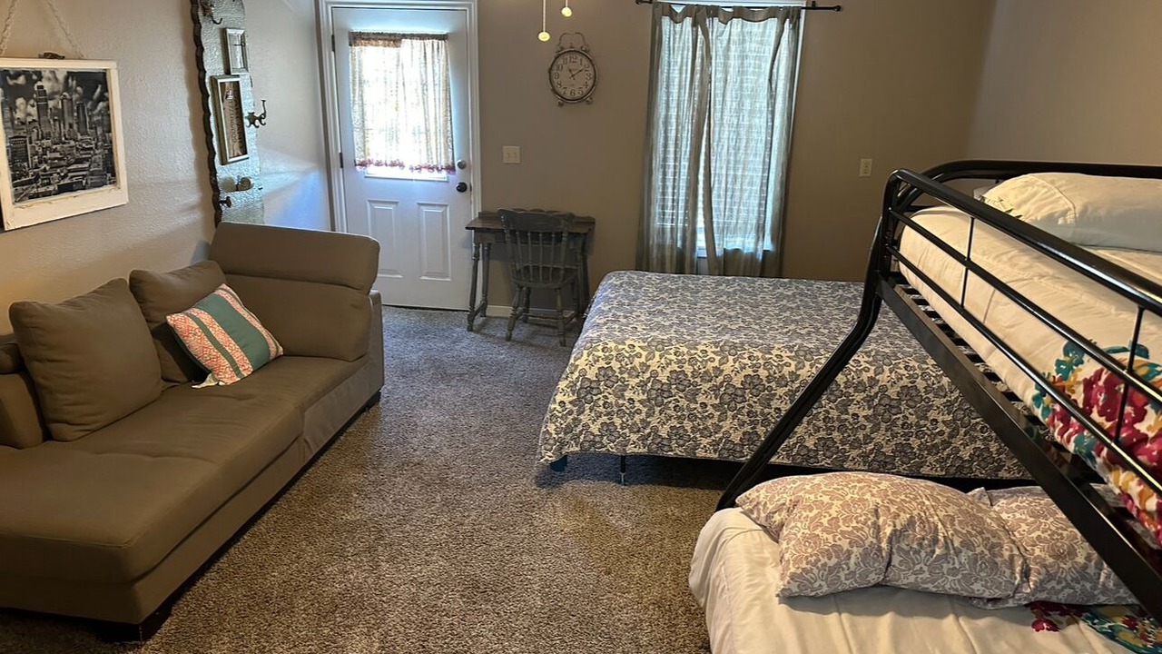 Photo of Bedroom in Greenwood