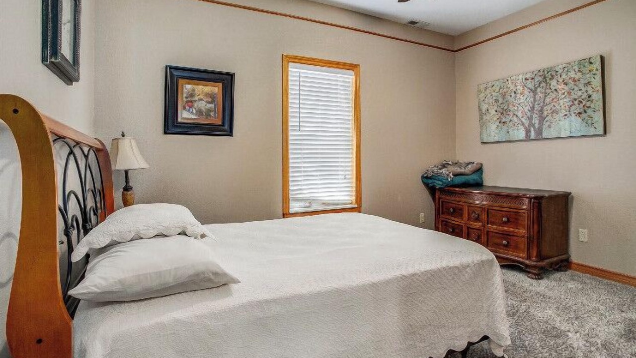 Photo of Bedroom in Greenwood