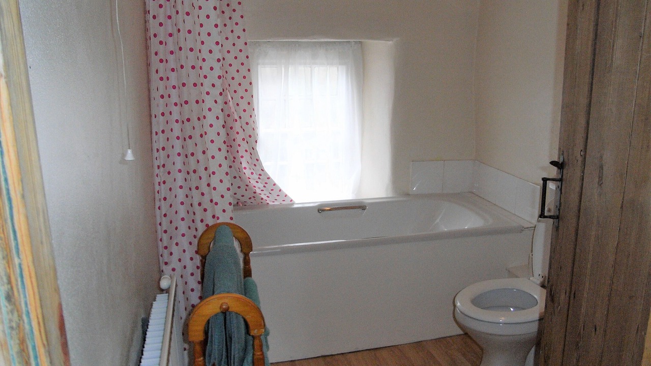 Photo of Bathroom in Longnor