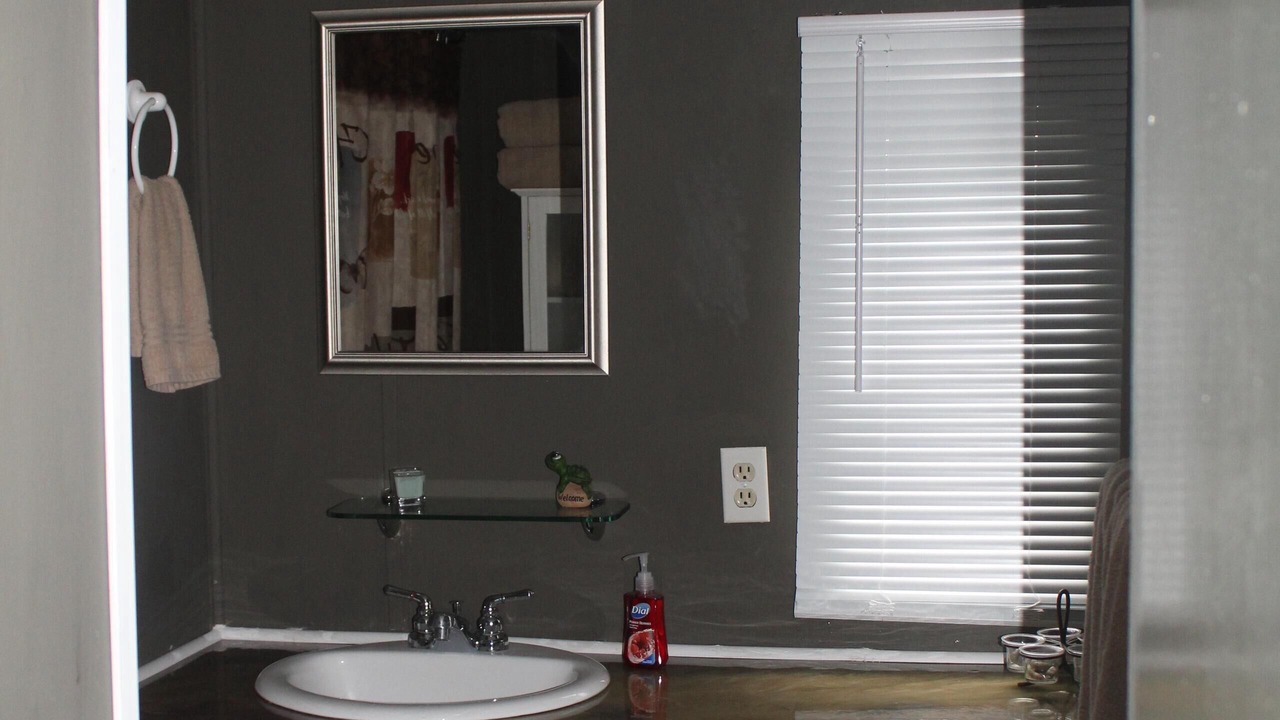 Photo of Bathroom in Kuttawa