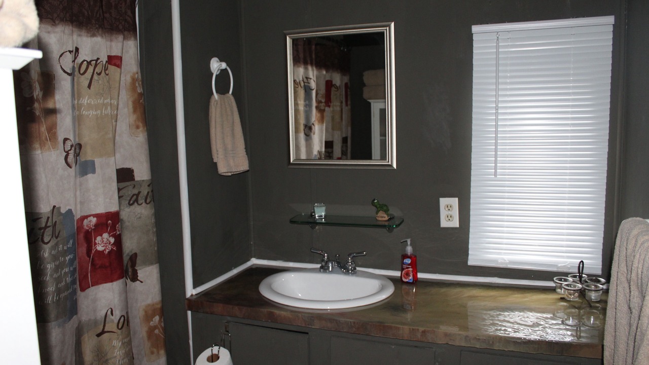 Photo of Bathroom in Kuttawa