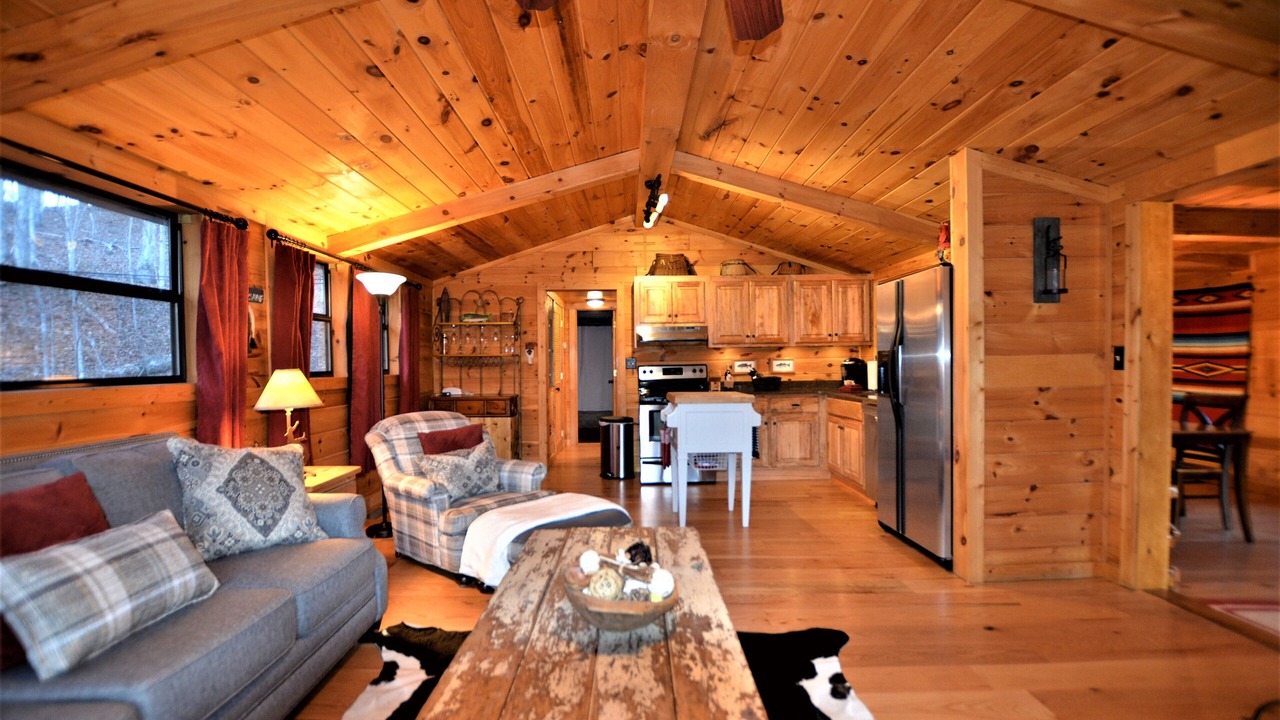 Photo of Bedroom in Mineral Bluff