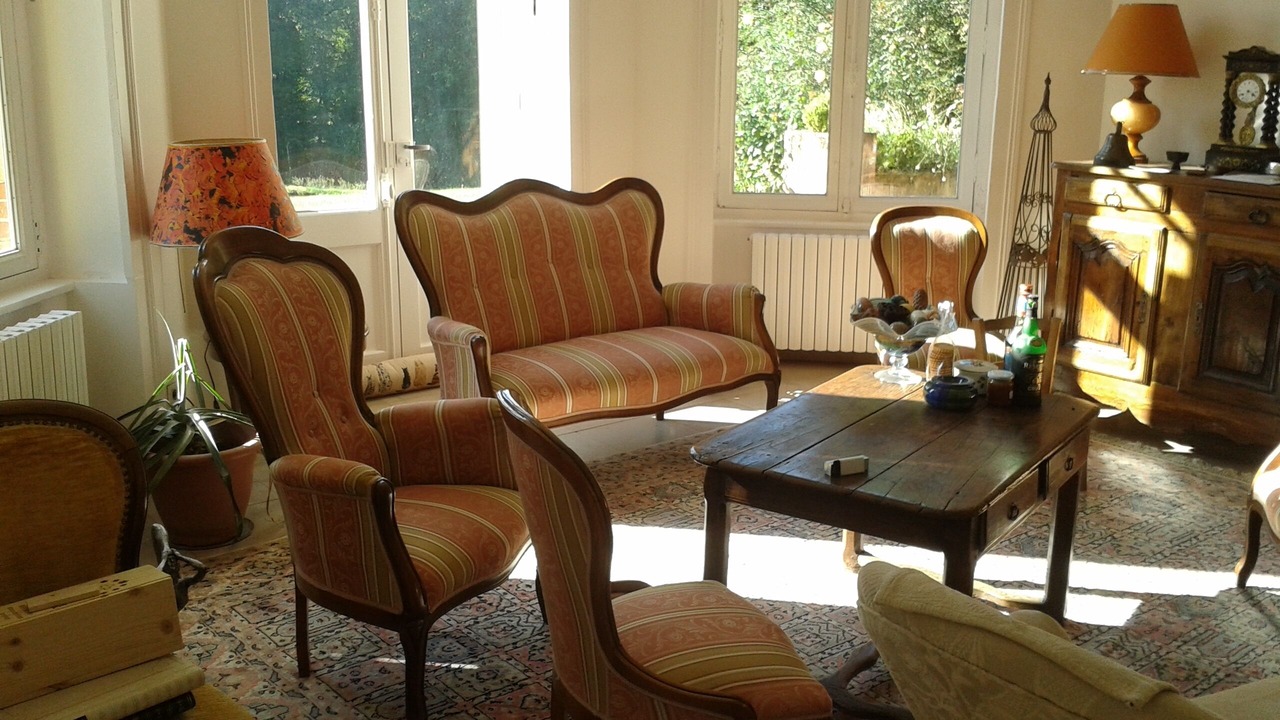 Photo of Livingroom in Vallon-en-Sully