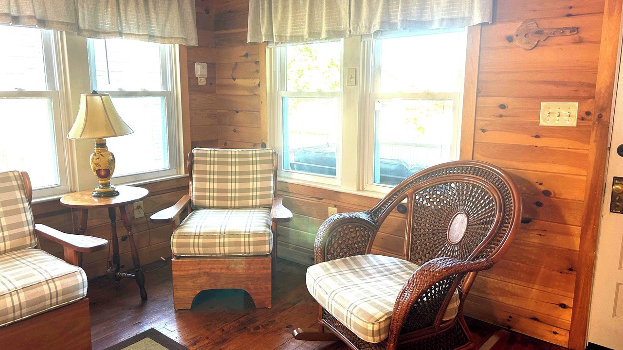 Photo of Bedroom in Moon Lake Cottages