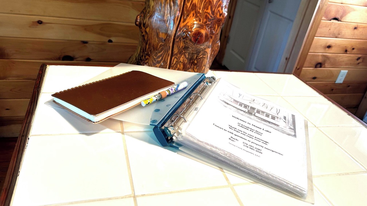 Photo of Bedroom in Moon Lake Cottages