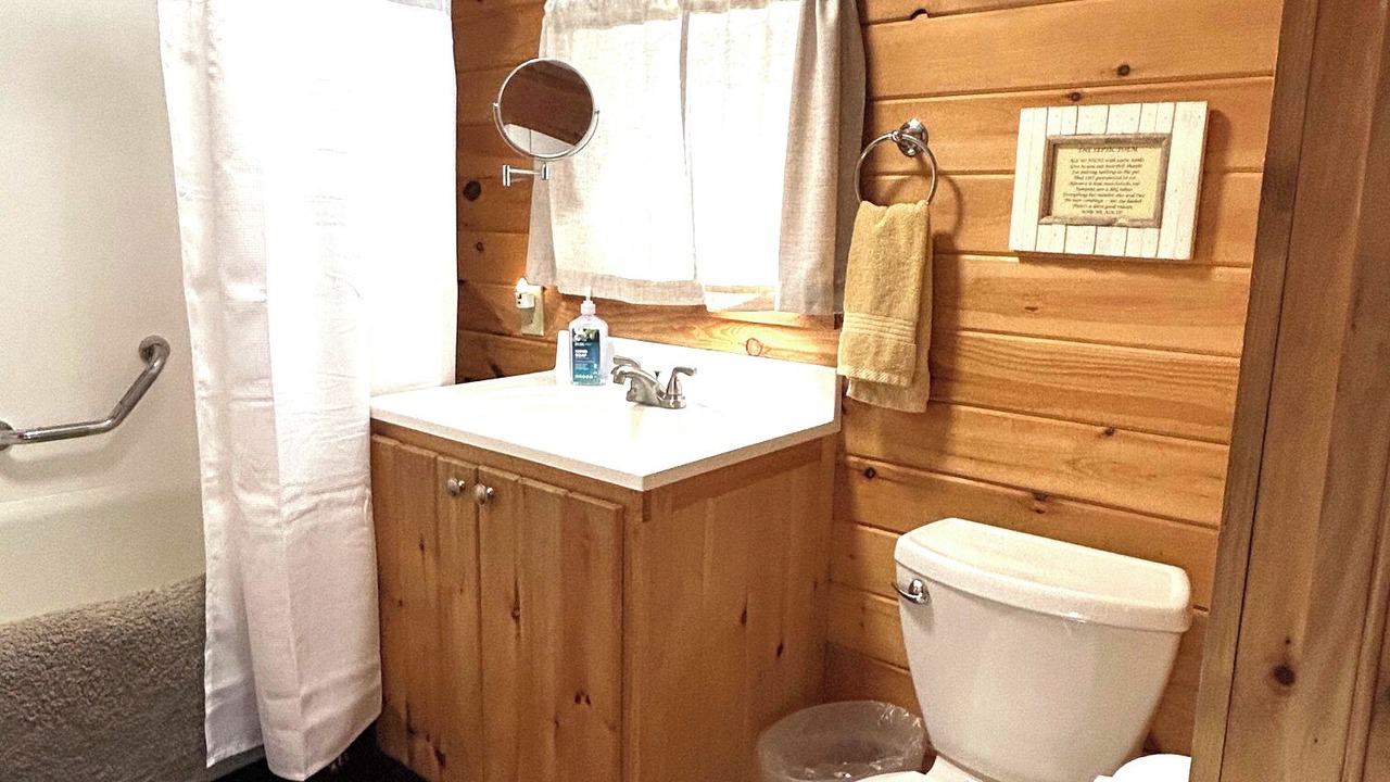 Photo of Bathroom in Moon Lake Cottages