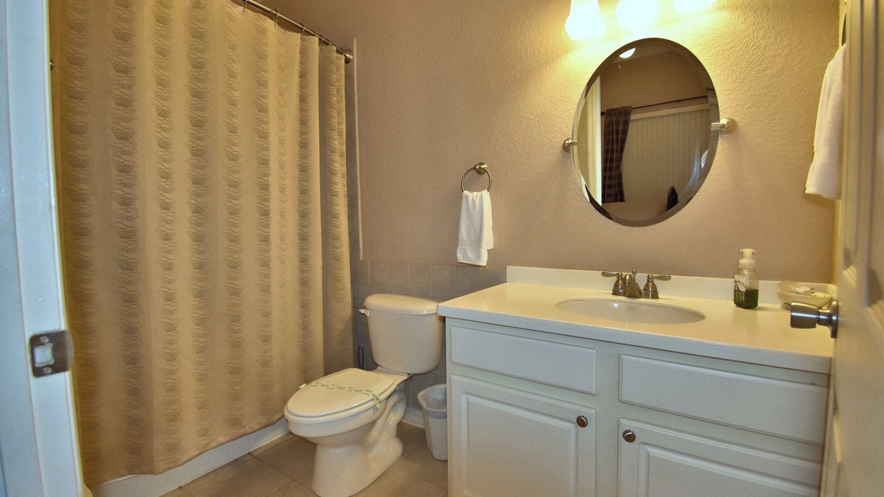 Photo of Bathroom in Bahama Bay