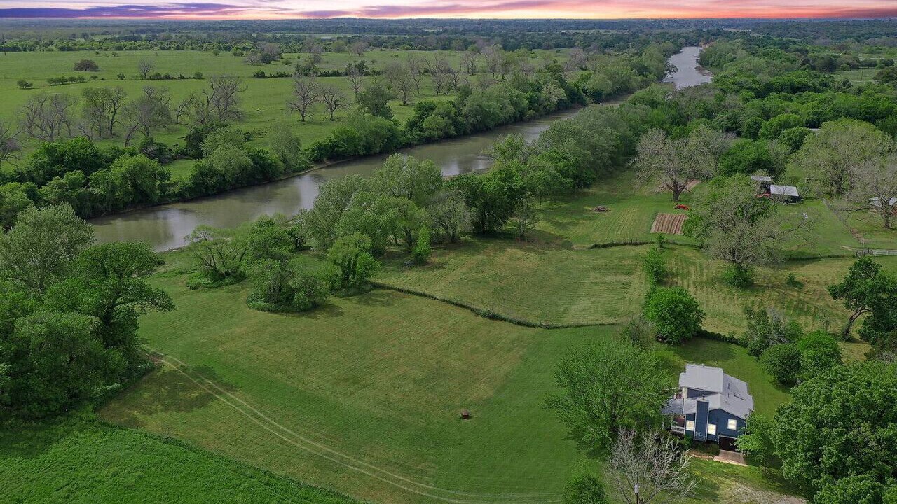 Photo of Outdoor in Smithville
