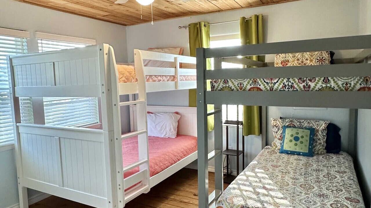 Photo of Bedroom in Smithville