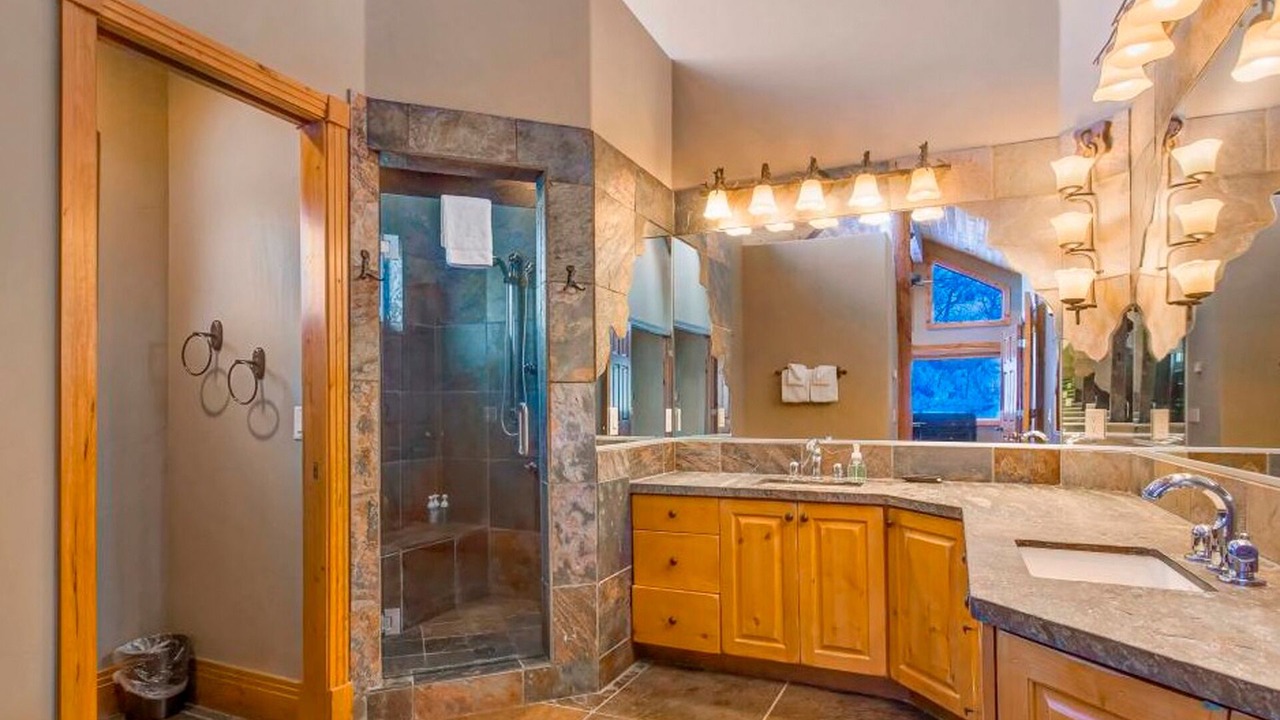 Photo of Bathroom in Bear Hollow Village