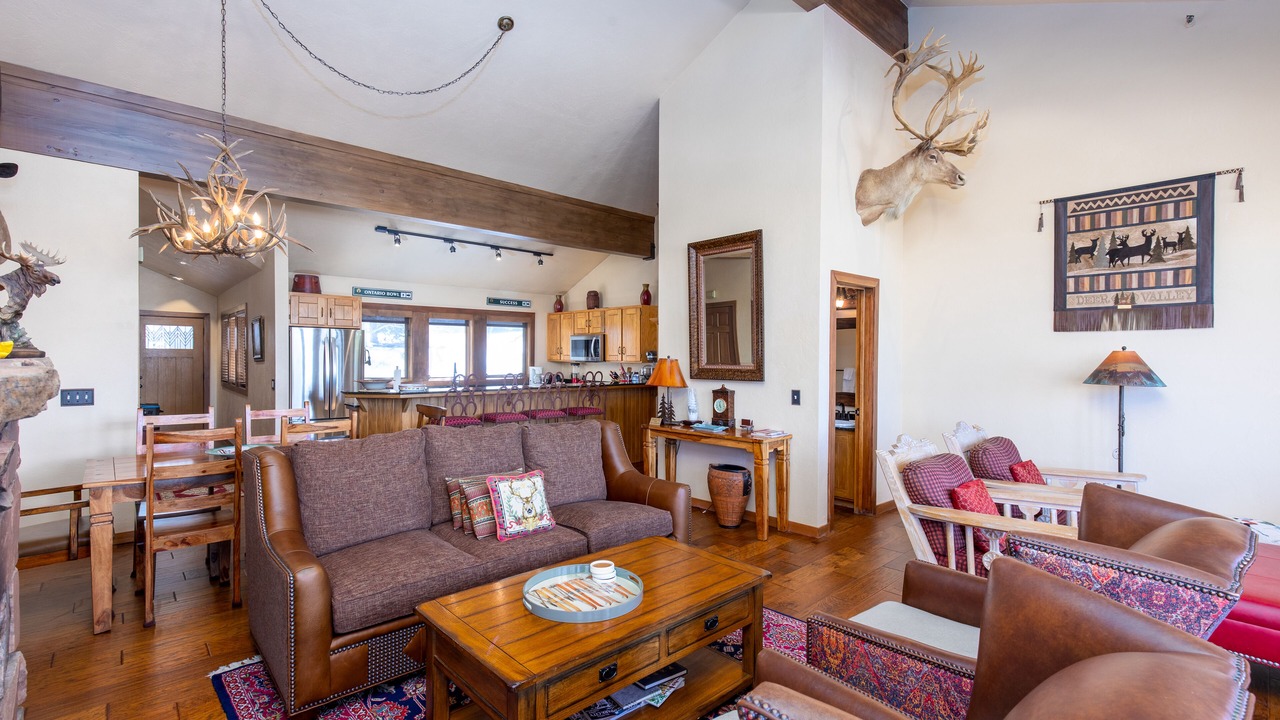 Photo of Livingroom in Deer Valley