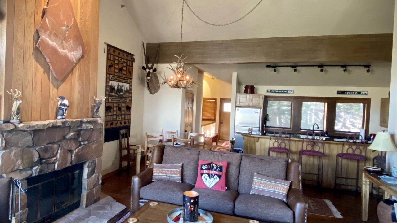 Photo of Livingroom in Deer Valley